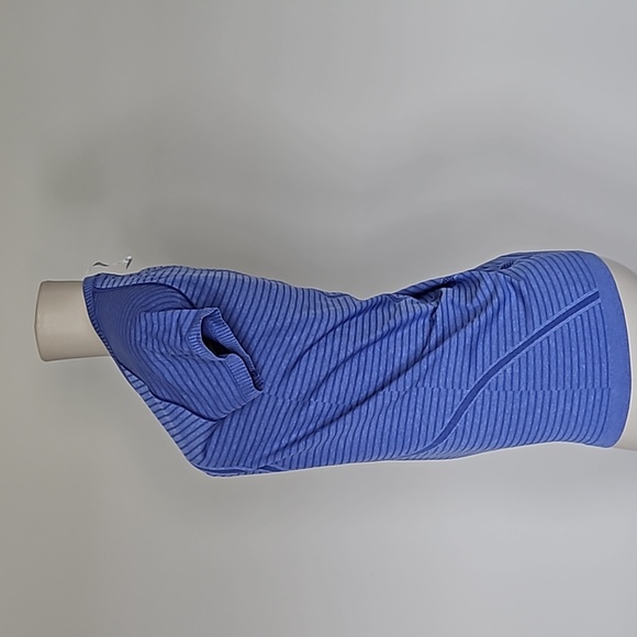 Lululemon blue stripe short sleeve logo shirt-8 - Picture 2 of 7